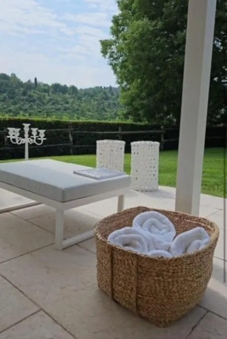 Guest House In Villa Gabrielle Torri Del Benaco Italy