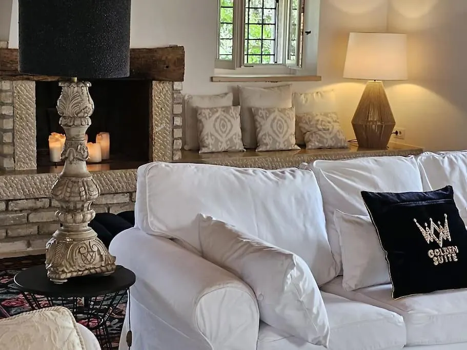 Guest House In Villa Gabrielle Torri Del Benaco Italy