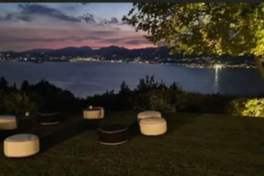 Guest House In Villa Gabrielle Torri Del Benaco Italy