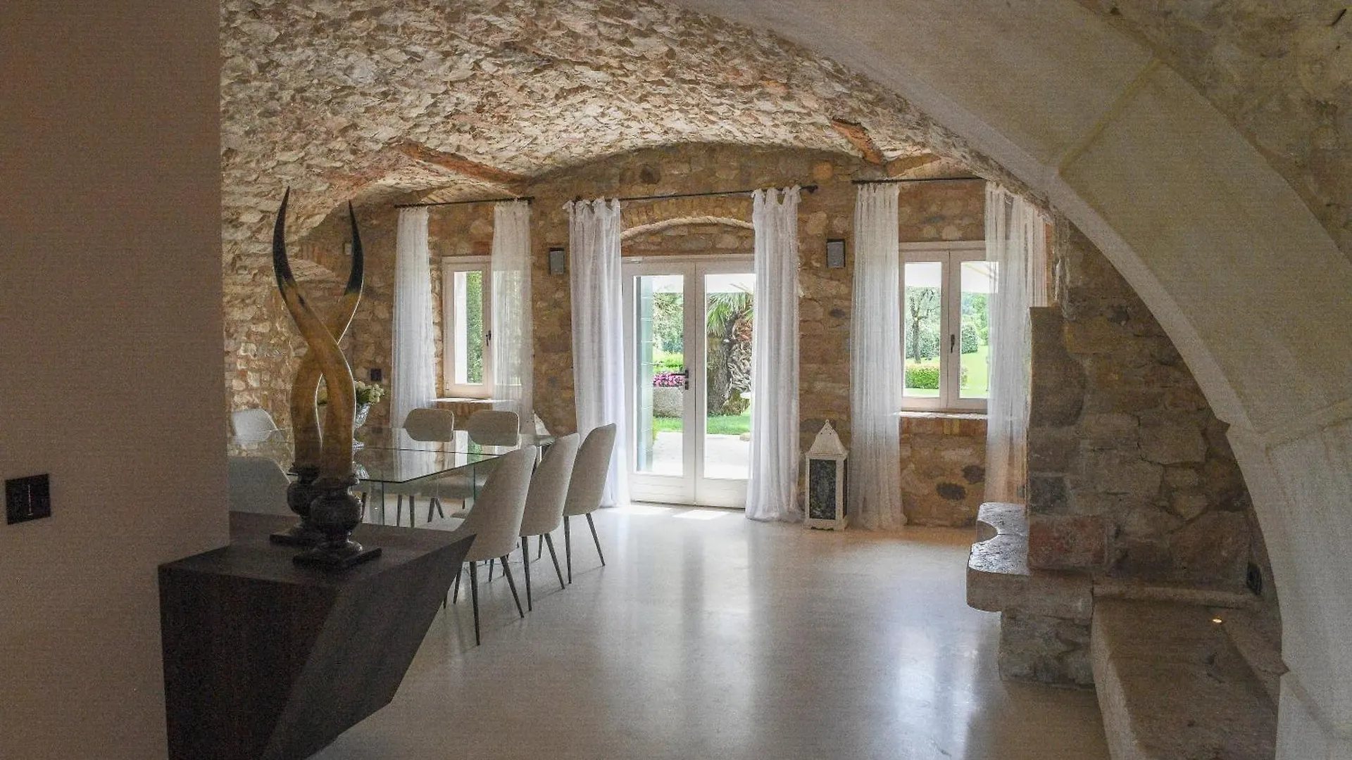 Guest House In Villa Gabrielle Torri Del Benaco Italy