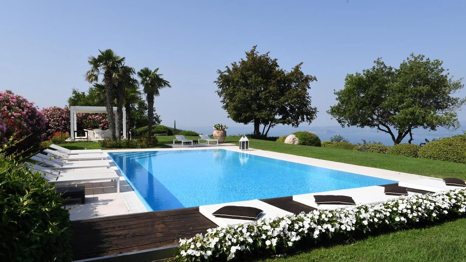 Guest House In Villa Gabrielle Torri Del Benaco