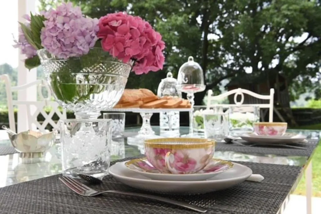 Guest House In Villa Gabrielle Torri Del Benaco Italy