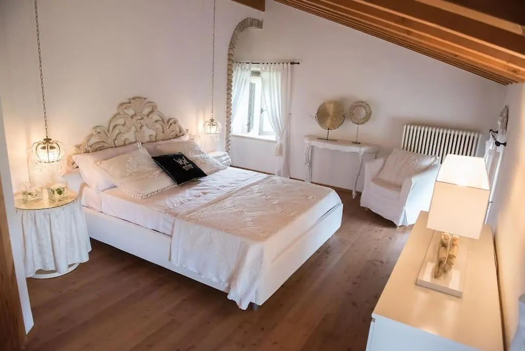 Guest House In Villa Gabrielle Torri Del Benaco